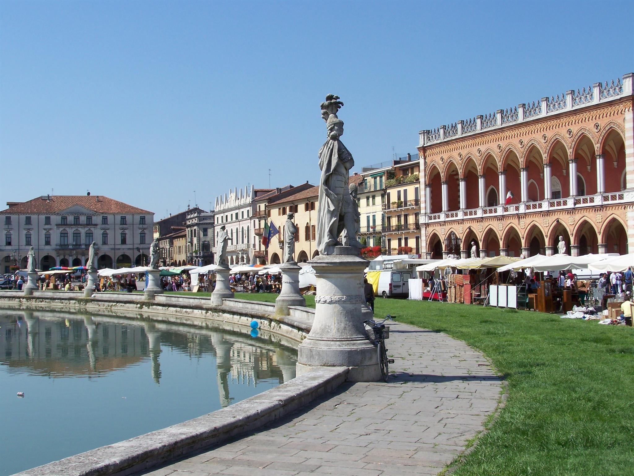 The Market in Prato della Valle