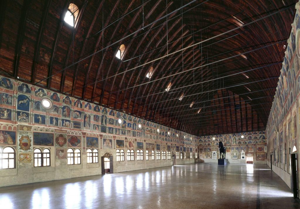palazzo della ragione salone interno
