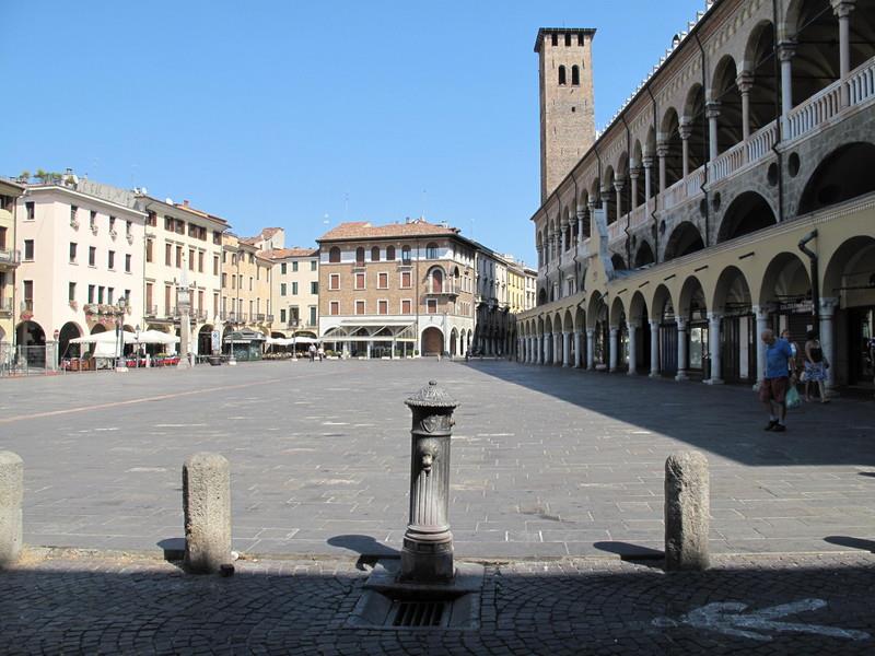 piazza-della-frutta-padova